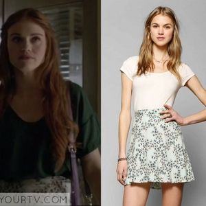 📺🐺 Kimchi Blue UO Floral Skirt seen on Teen Wolf